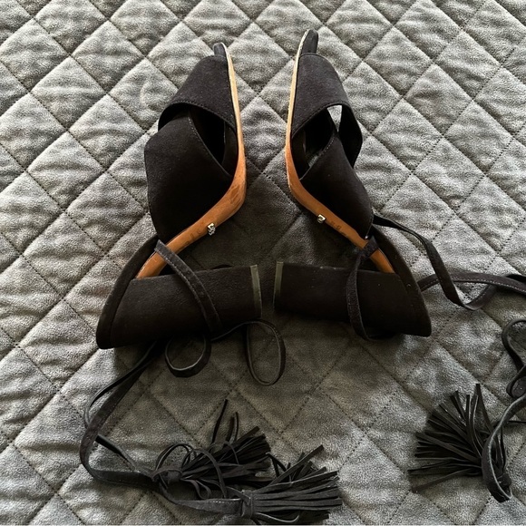 Schutz heels Women 8.5 Shoes Revolve Black Suede Tassel Block Open Toe Strappy - Picture 7 of 14